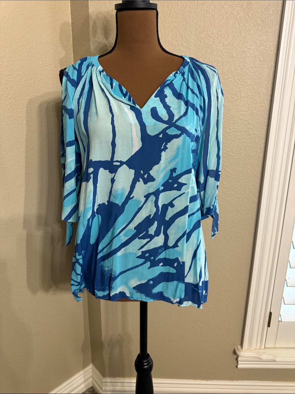 Lilly Pulitzer Blue Abstract V-Neck Blouse